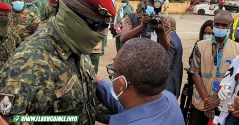 Crise guinéenne : Embalo Sissoco accueilli à Conakry par colonel Doumbouya !