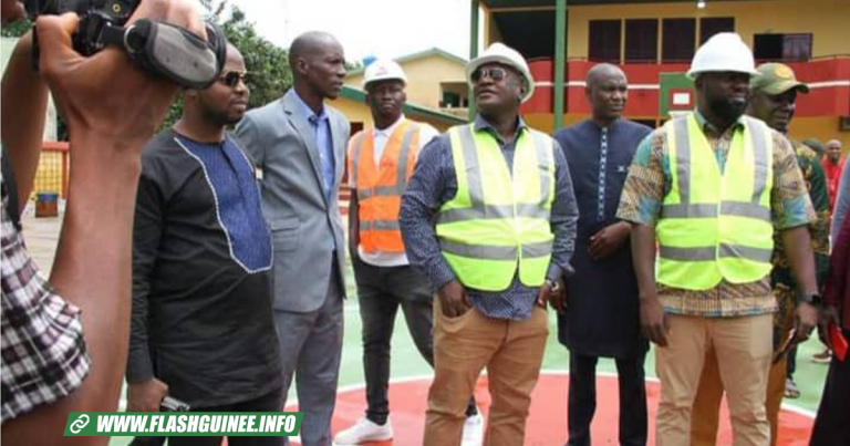 Education: Le ministre Hawing dans quelques écoles en rénovation à Conakry