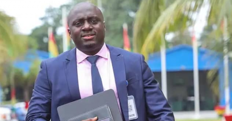 Mory Condé contredit Emballo sur la durée de la transition en Guinée : « Le gouvernement se désolidarise complètement de… »