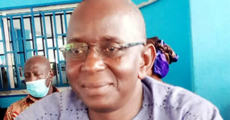 « Cette situation d&rsquo;aujourd&rsquo;hui prouve que nous sommes dans le même système », regrette Saikou Yaya Barry (UFR)