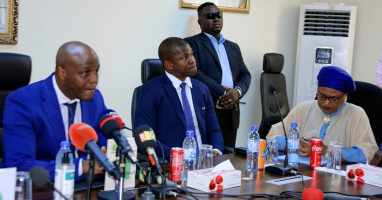 La CAF rassure la Guinée : « Nous ne sommes pas venus pour retirer l’organisation de la CAN 2025 à la Guinée »
