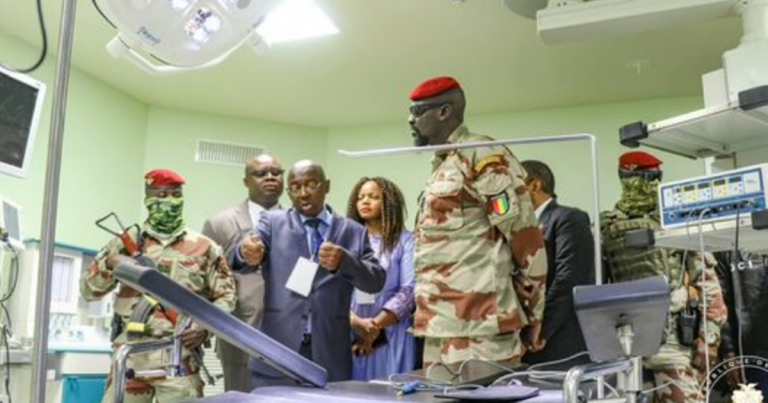Santé : colonel Doumbouya procède à l’inauguration de l’hôpital national Donka