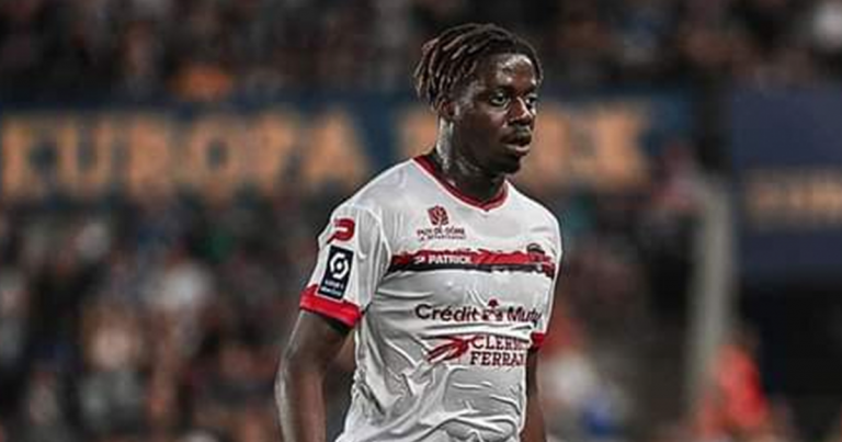 France : le footballeur guinéen Mohamed Bayo envoyé en équipe réserve