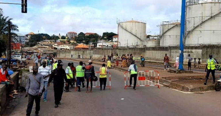 Journée d’assainissement (Conakry) : des citoyens bloqués par endroits, racontent leurs difficultés