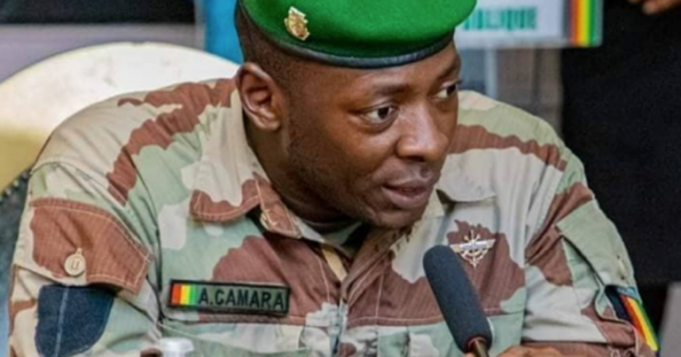 « On ne peut pas aller chercher quelqu’un de force pour l’envoyer s’assoir et discuter des problèmes guinéens », Colonel Amara CAMARA