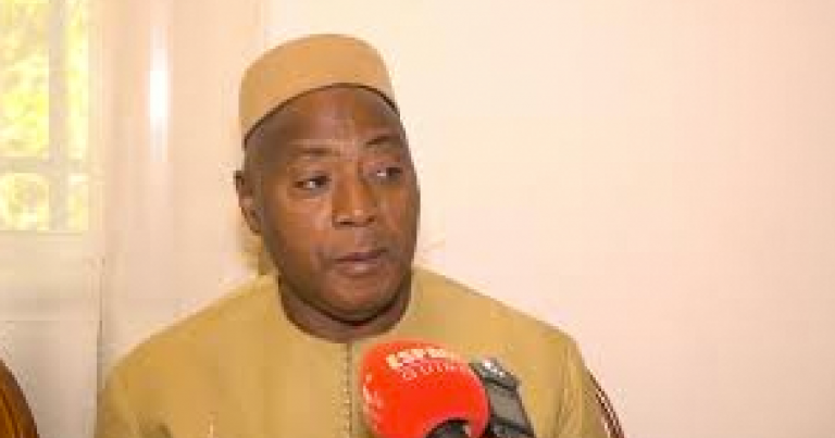 Le leader du parti ACP promet aux guinéens la gratuité des soins médicaux s’il est élu président de la Guinée (décryptage)