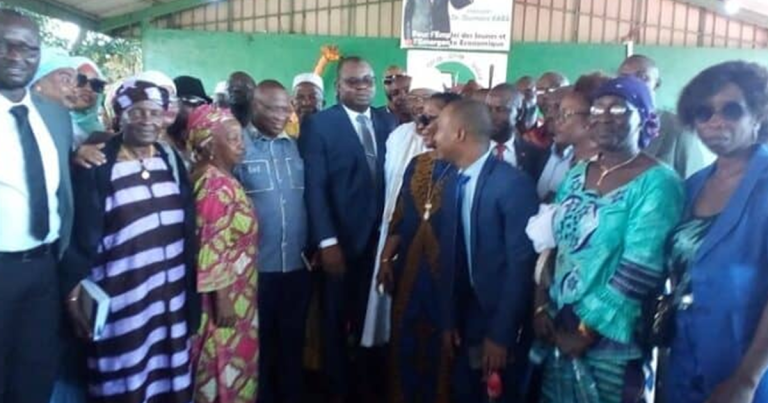 le PM Goumou dans les QG des partis politiques : « Tout le monde doit se retrouver au tour de la table… »
