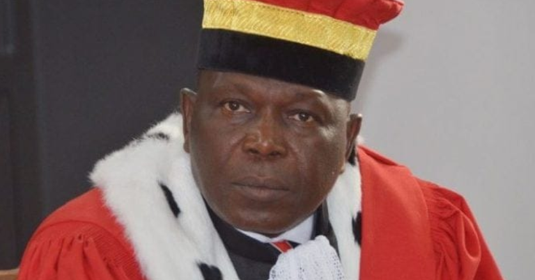 CRIEF : Mohamed Lamine Bangoura, ex président de la Cour Constitutionnelle, épinglé et déposé à la maison centrale