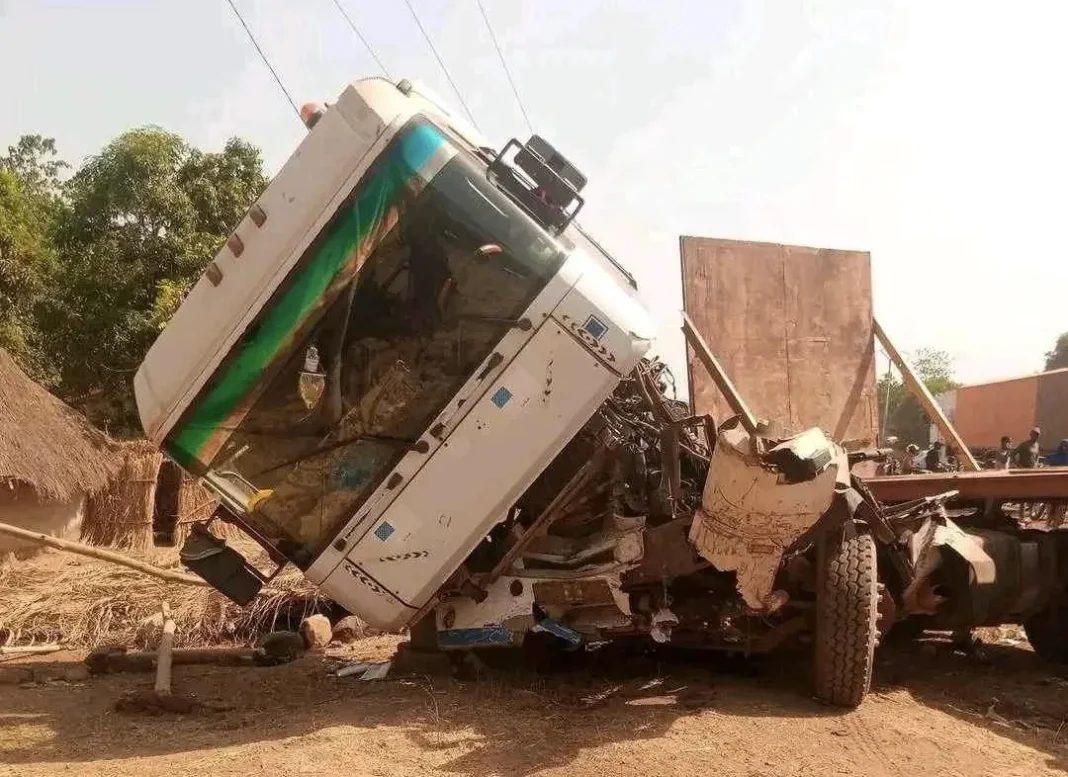 Kindia : un accident de la route impliquant un camion fait 5 morts à Kolenté dont une étudiante