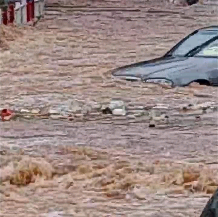 Forte pluie à Conakry : des inondations causent des dégâts matériels dans plusieurs quartiers