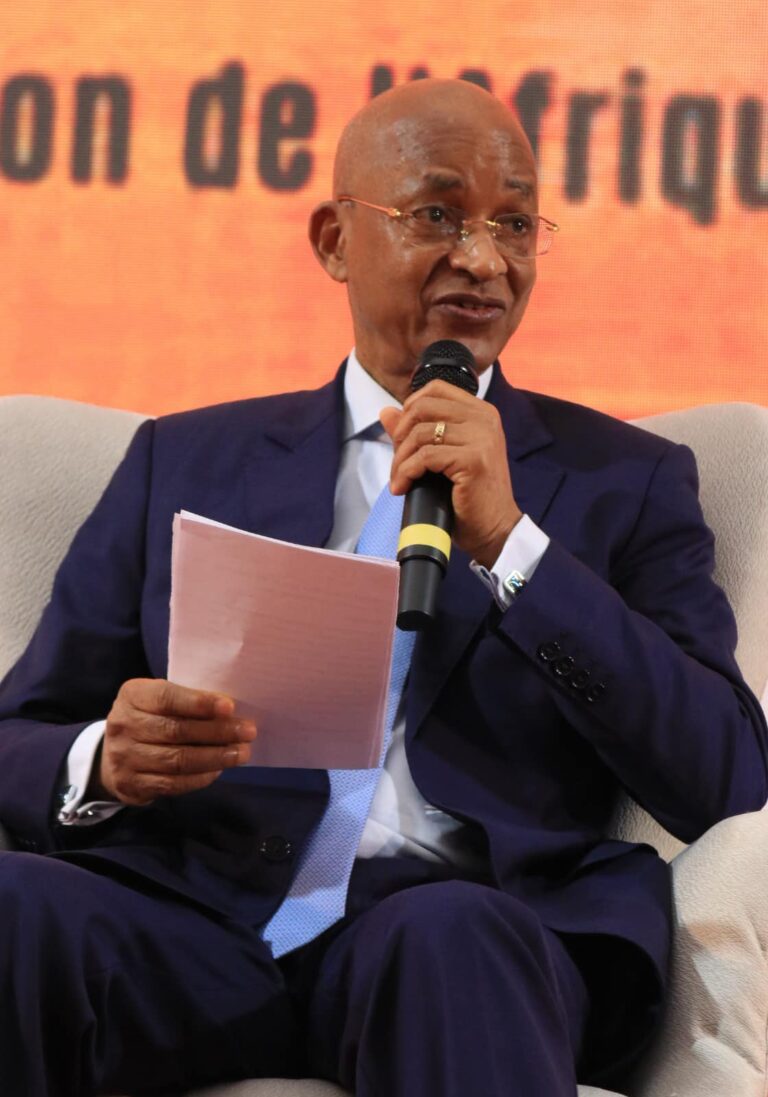 Cellou Dalein Diallo met en lumière l&rsquo;importance d&rsquo;une justice indépendante lors du sommet Renewpac à Abidjan